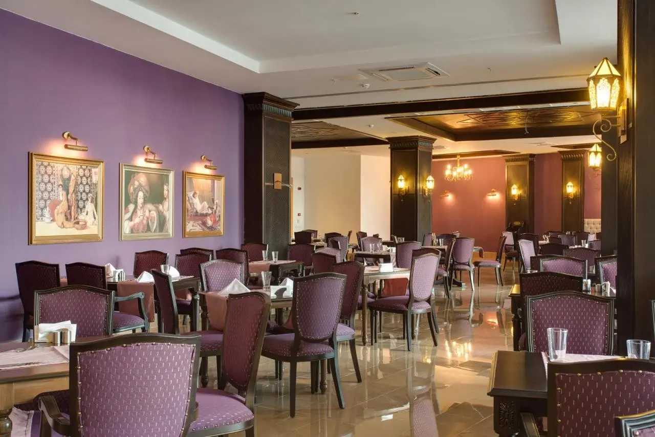 Restauracja i jedzenie w hotelu Sherwood Exclusive Lara