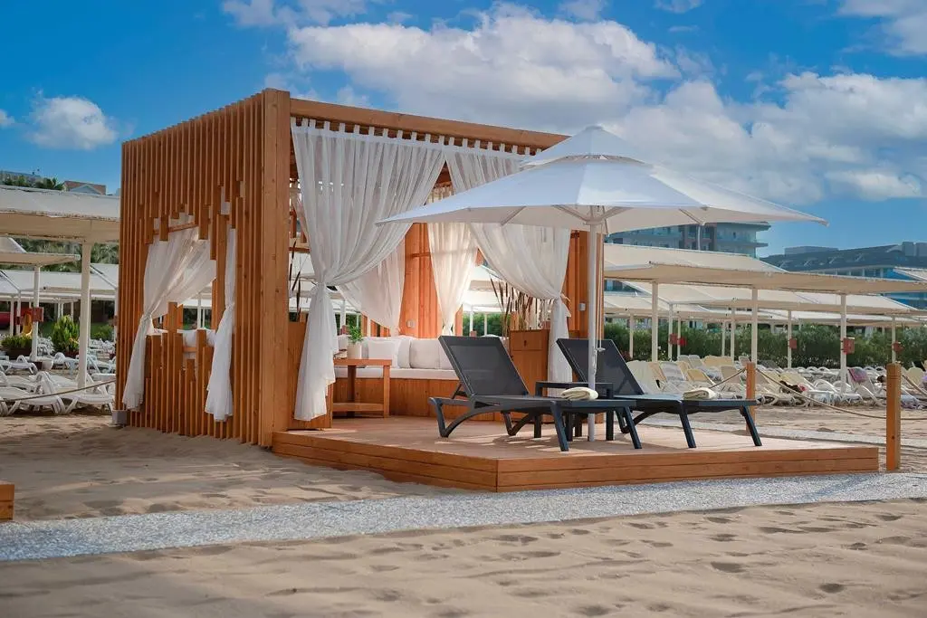 Side Premium — SIDE PREMIUM BY OZ HOTELS