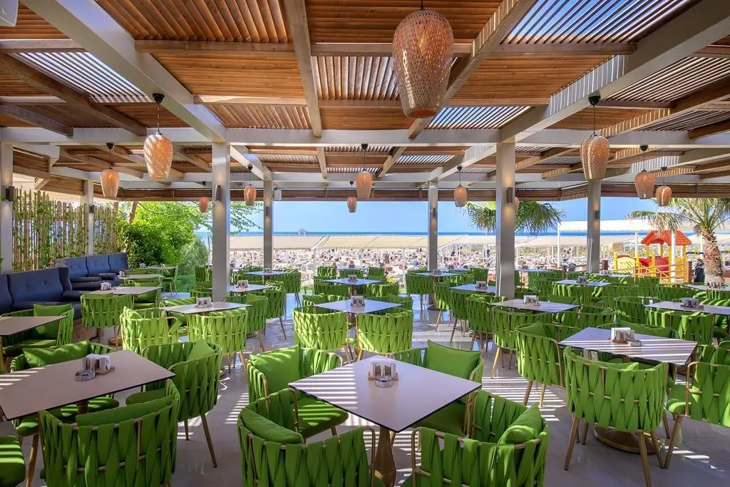 Side Premium — SIDE PREMIUM BY OZ HOTELS