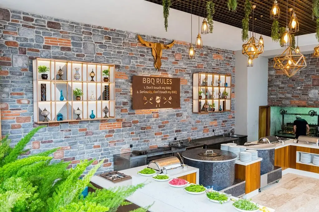 Side Premium — SIDE PREMIUM BY OZ HOTELS