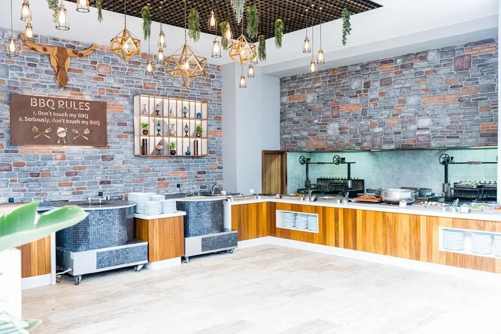 Side Premium — SIDE PREMIUM BY OZ HOTELS