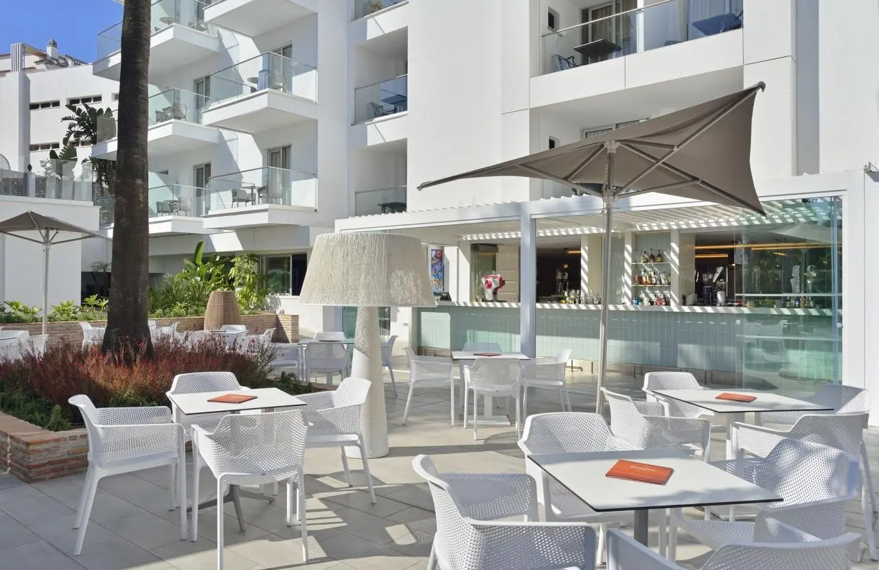 Restauracja i jedzenie w hotelu Sol Don Marco