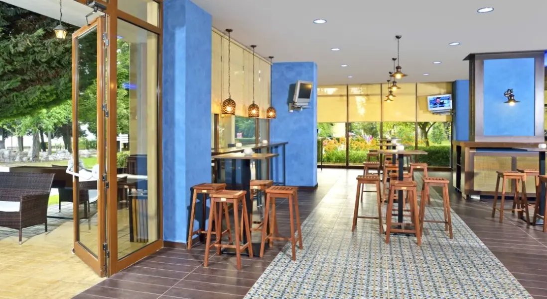Restauracja i jedzenie w hotelu Sol Nessebar Palace All Inclusive
