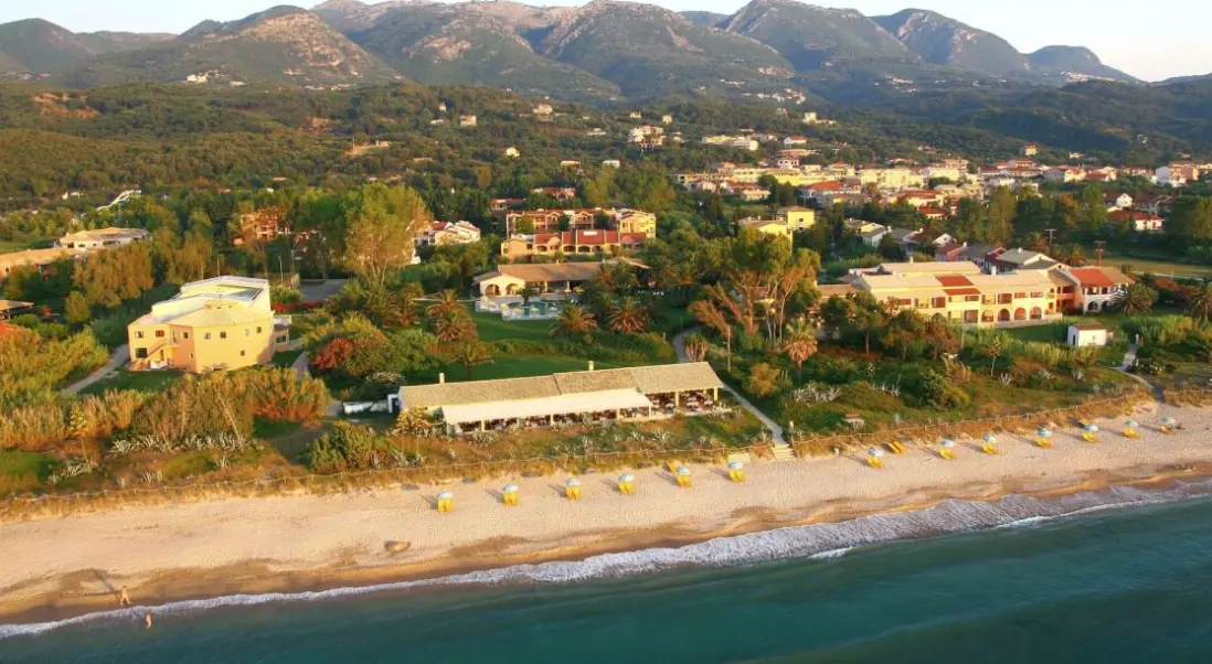 Plaża przy hotelu St. Georges Bay Country Club