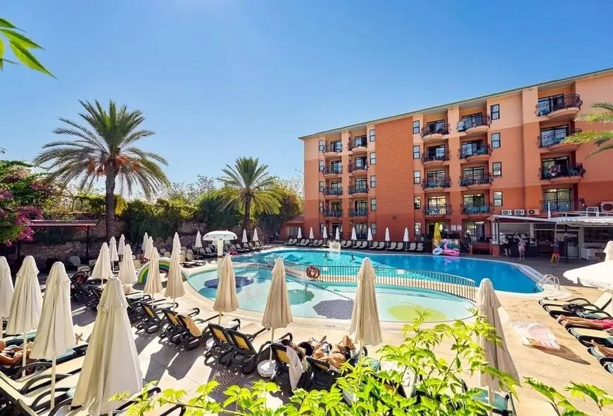 Summer Garden Suites & Beach Hotel — SUNPARK GARDEN