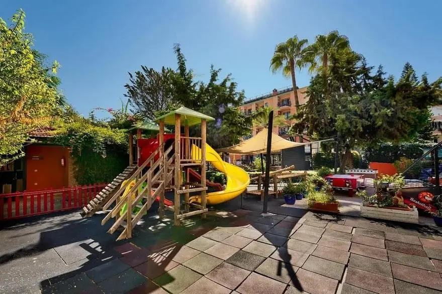 Summer Garden Suites & Beach Hotel — SUNPARK GARDEN