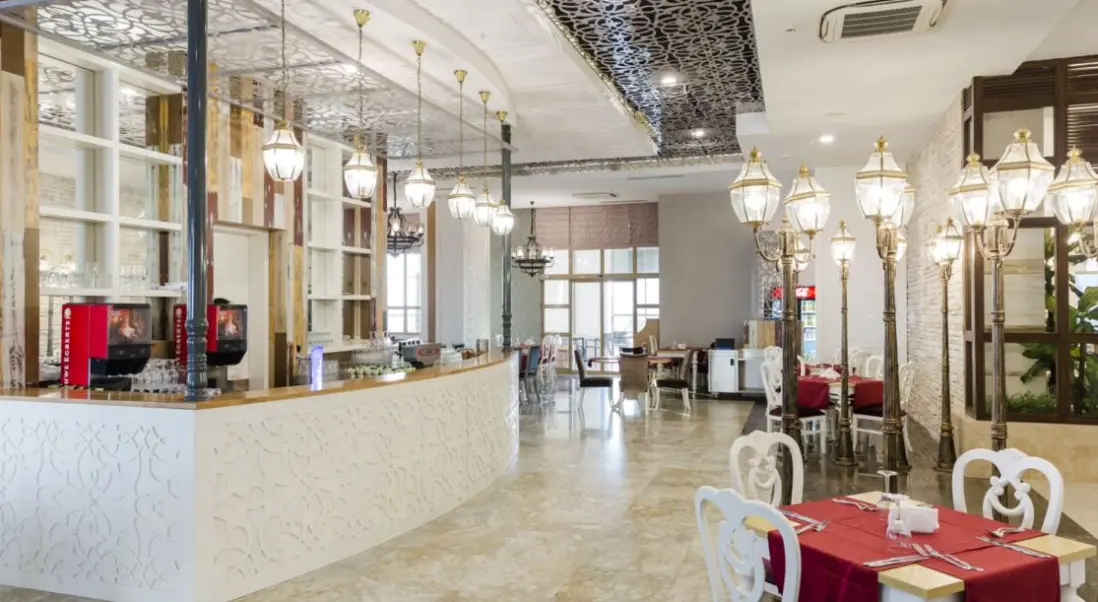 Restauracja i jedzenie w hotelu Sunis Efes Royal Palace