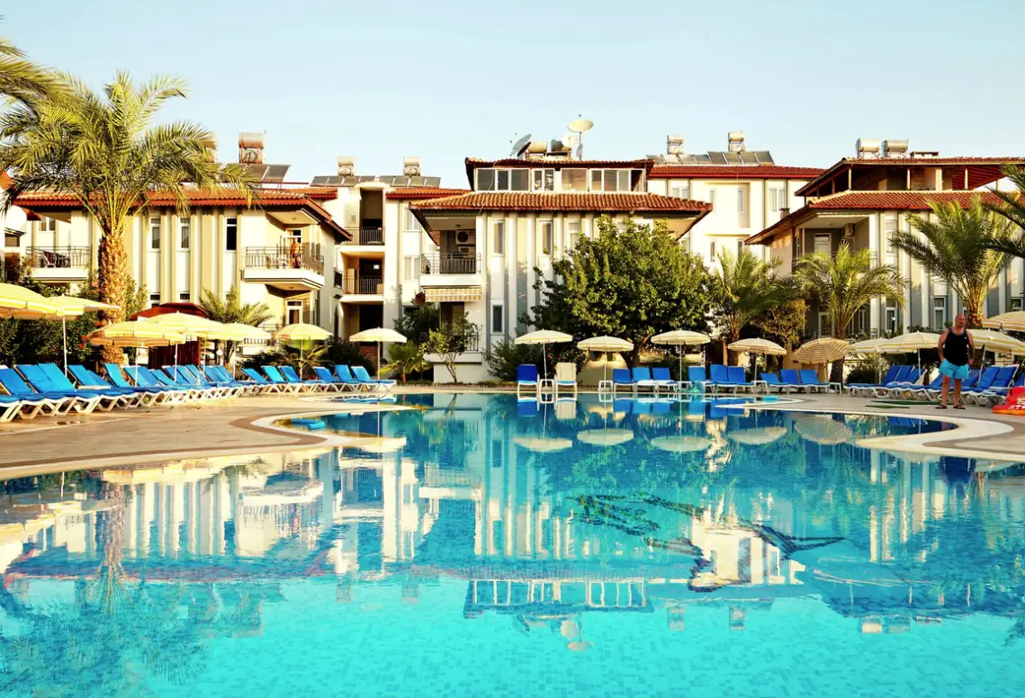 Basen w hotelu Sunlight Garden