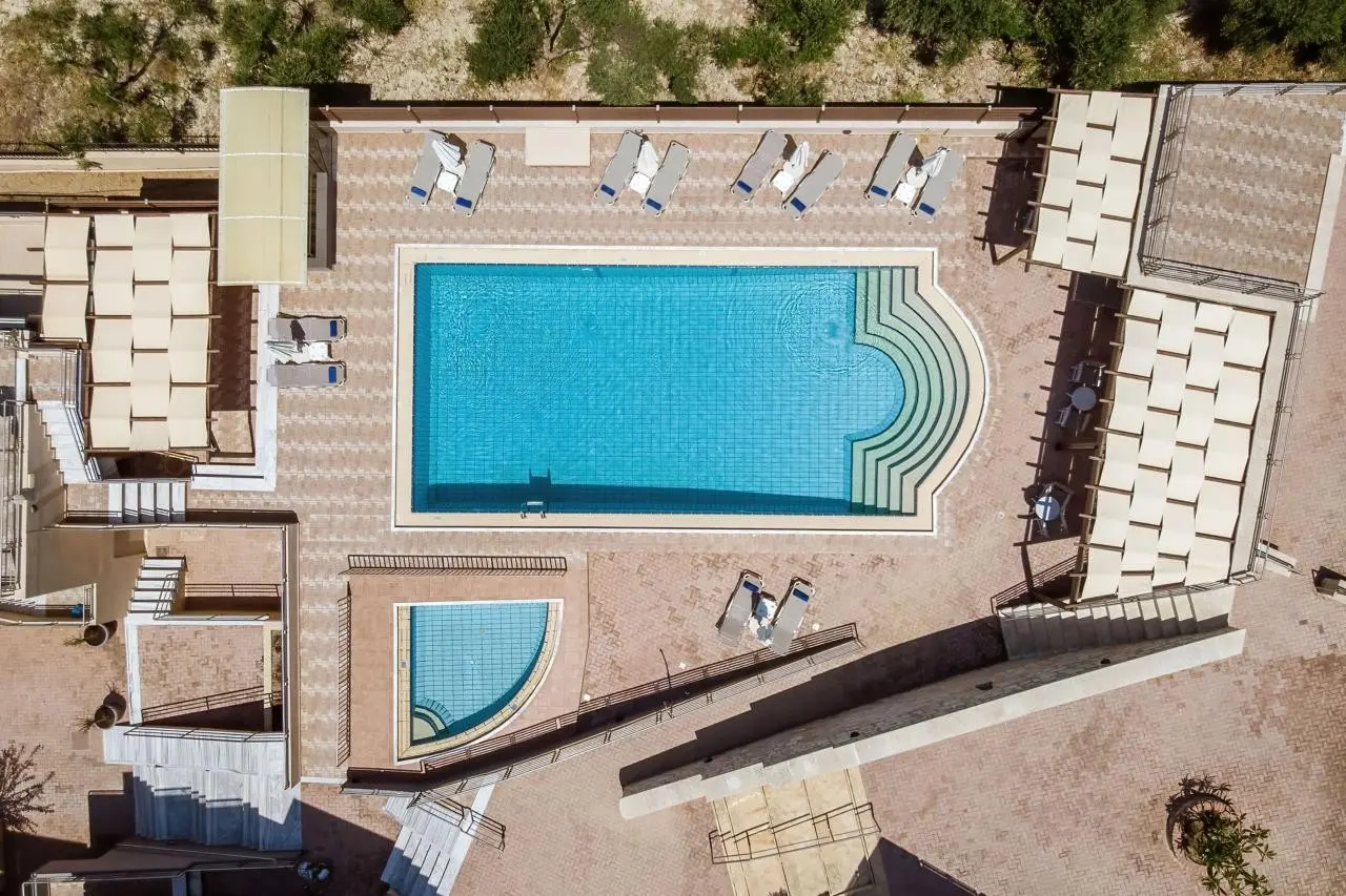 Sunrise Suites — SUNRISE SUITES