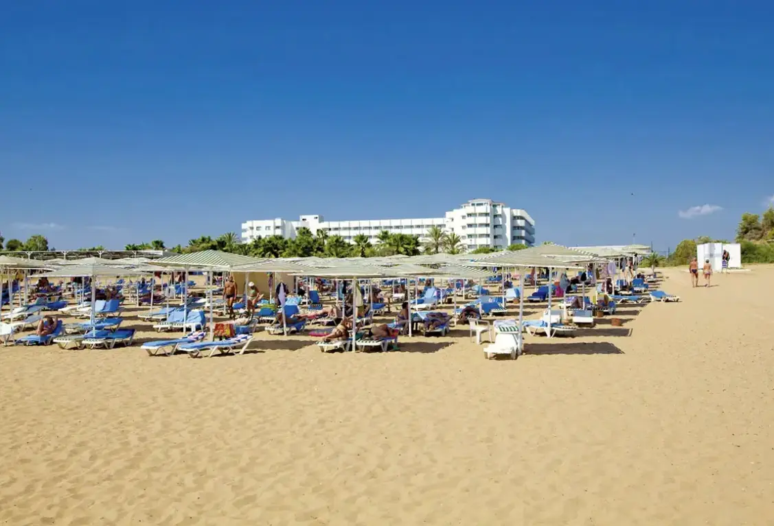 Plaża przy hotelu Süral Saray