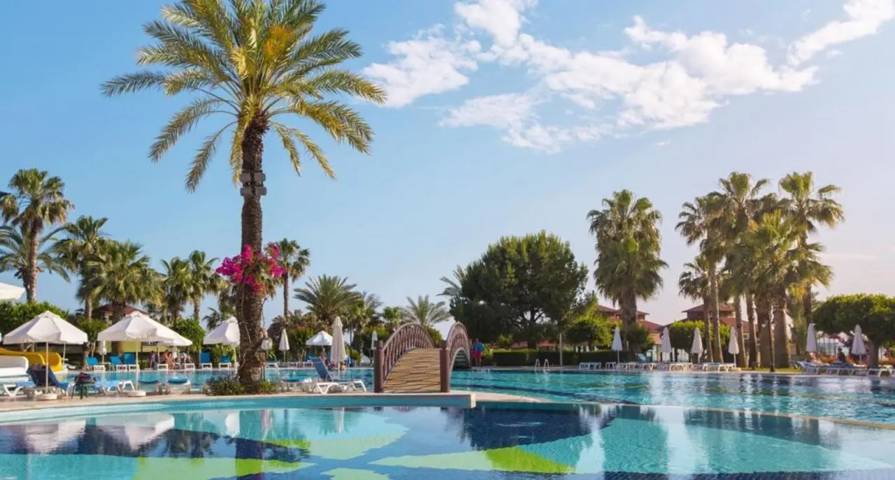 Terrace Beach Resort — TERRACE BEACH