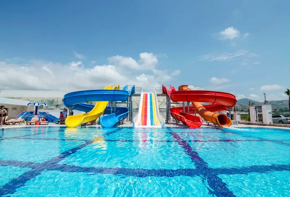 Basen w hotelu The Lumos Deluxe Resort Hotel & Spa