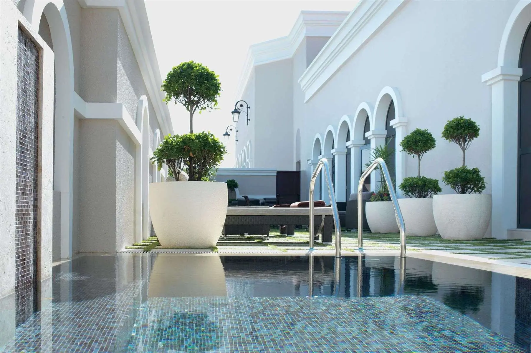 Basen w hotelu The Ritz Carlton Abu Dhabi, Grand Canal