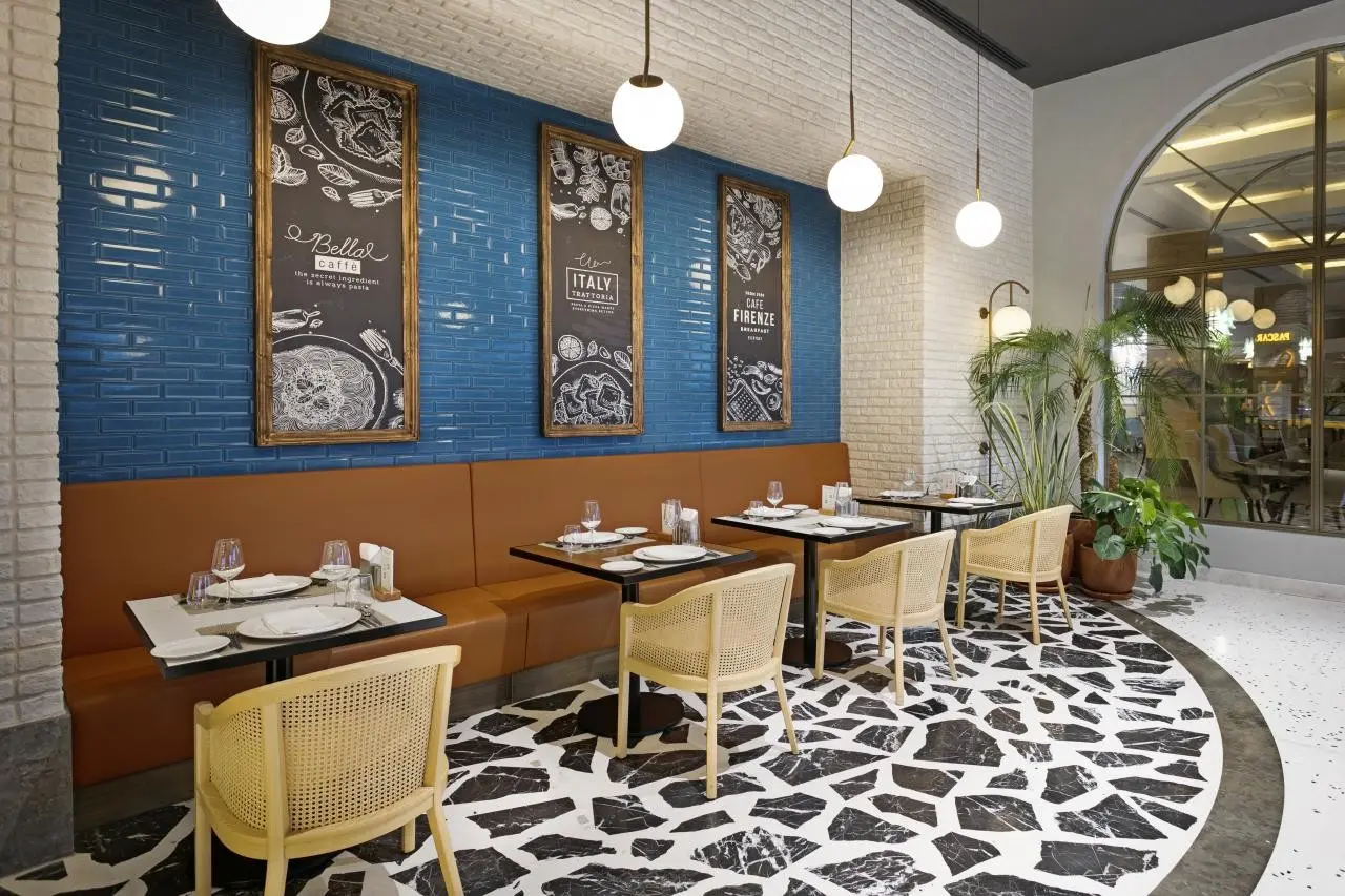 Titanic Deluxe Lara — TITANIC DELUXE LARA