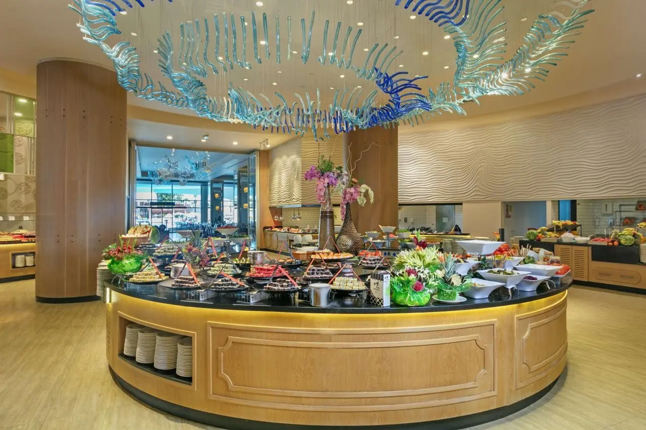 Titanic Deluxe Lara — TITANIC DELUXE LARA