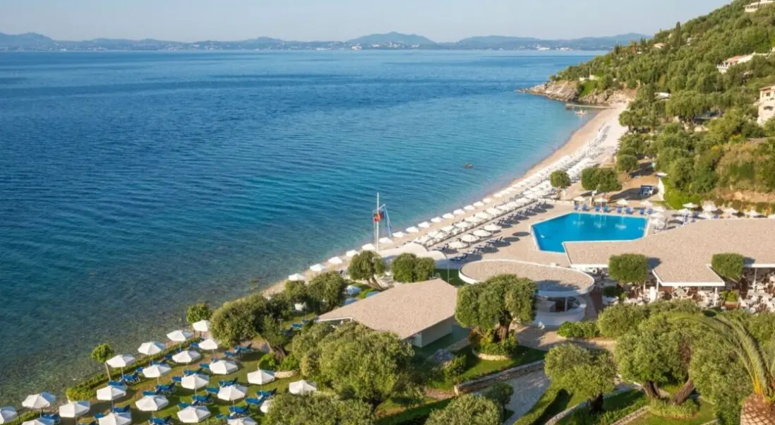 Plaża przy hotelu TUI Blue Atlantica Nissaki Beach