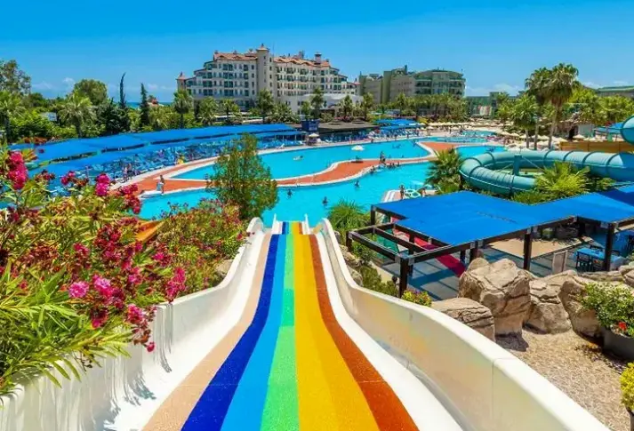 Basen w hotelu Vonresort Elite