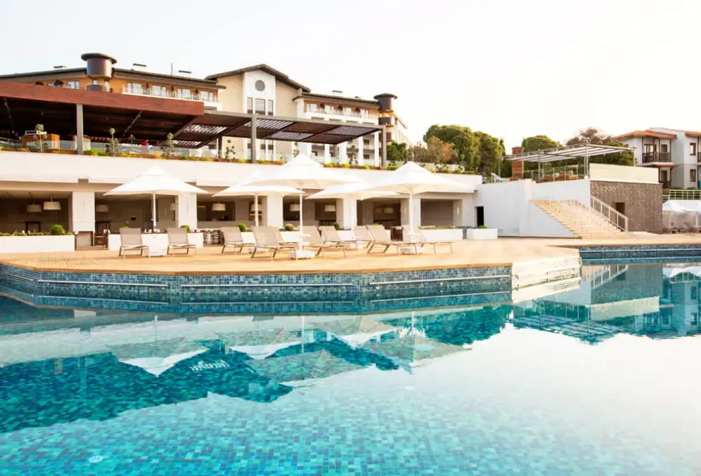 Basen w hotelu Voyage Sorgun