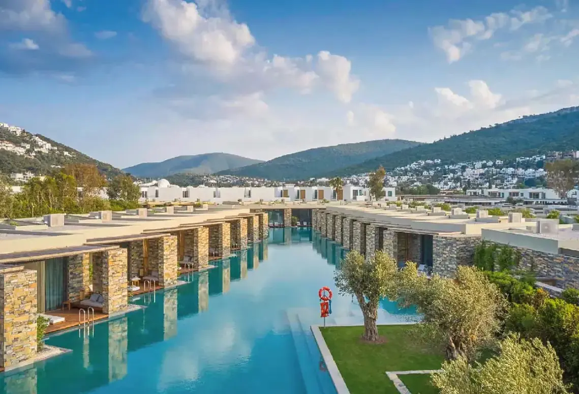 Basen w hotelu Voyage Torba
