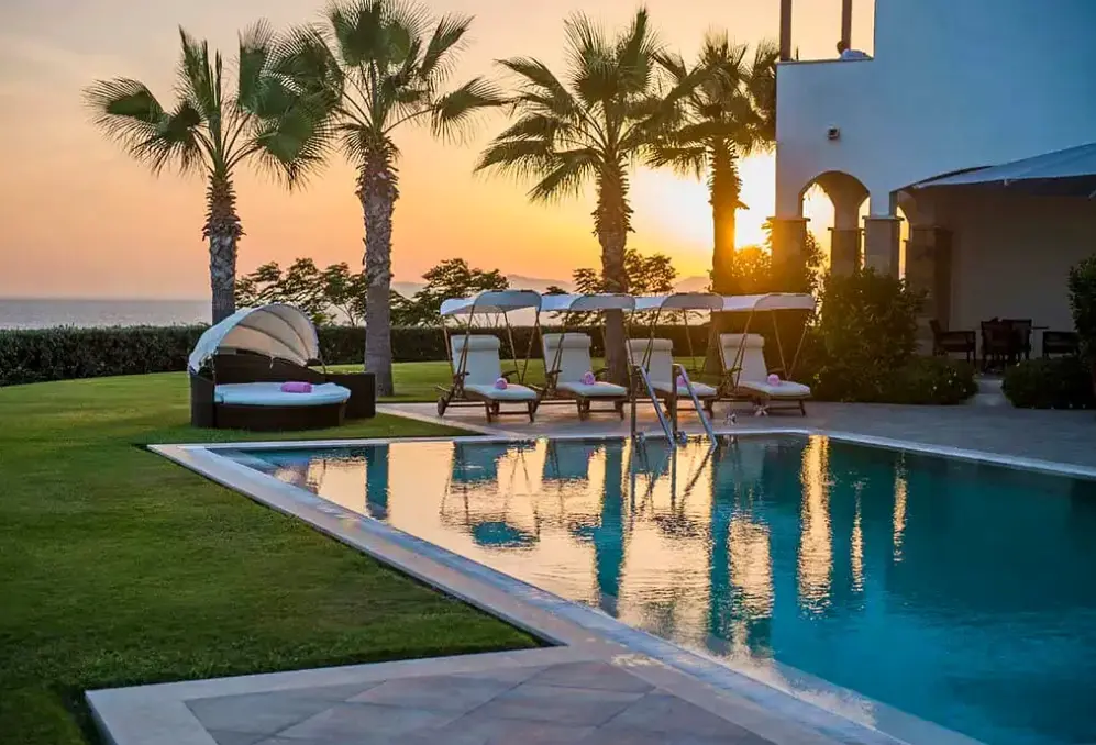 Basen w hotelu Xanadu Island