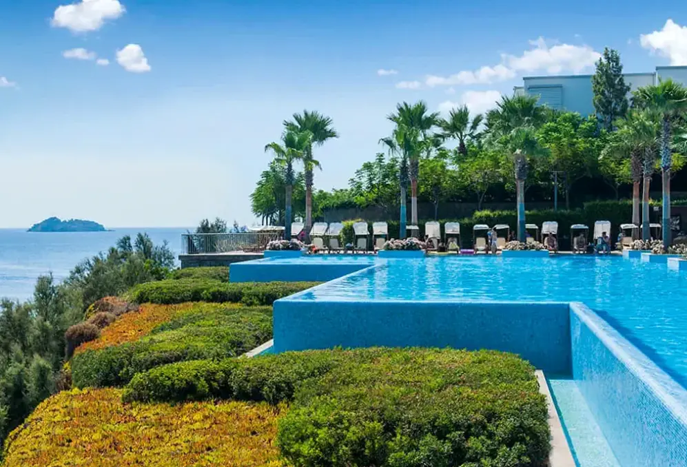 Basen w hotelu Xanadu Island