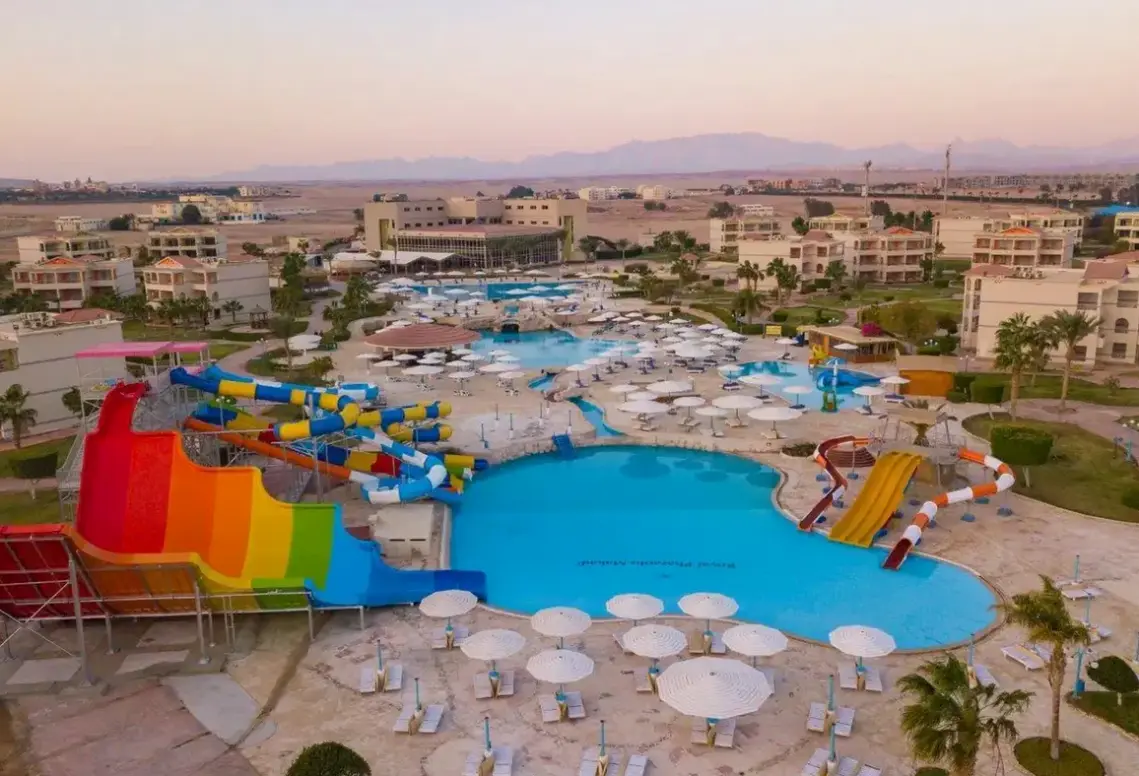 Basen w hotelu Albatros Makadi Resort