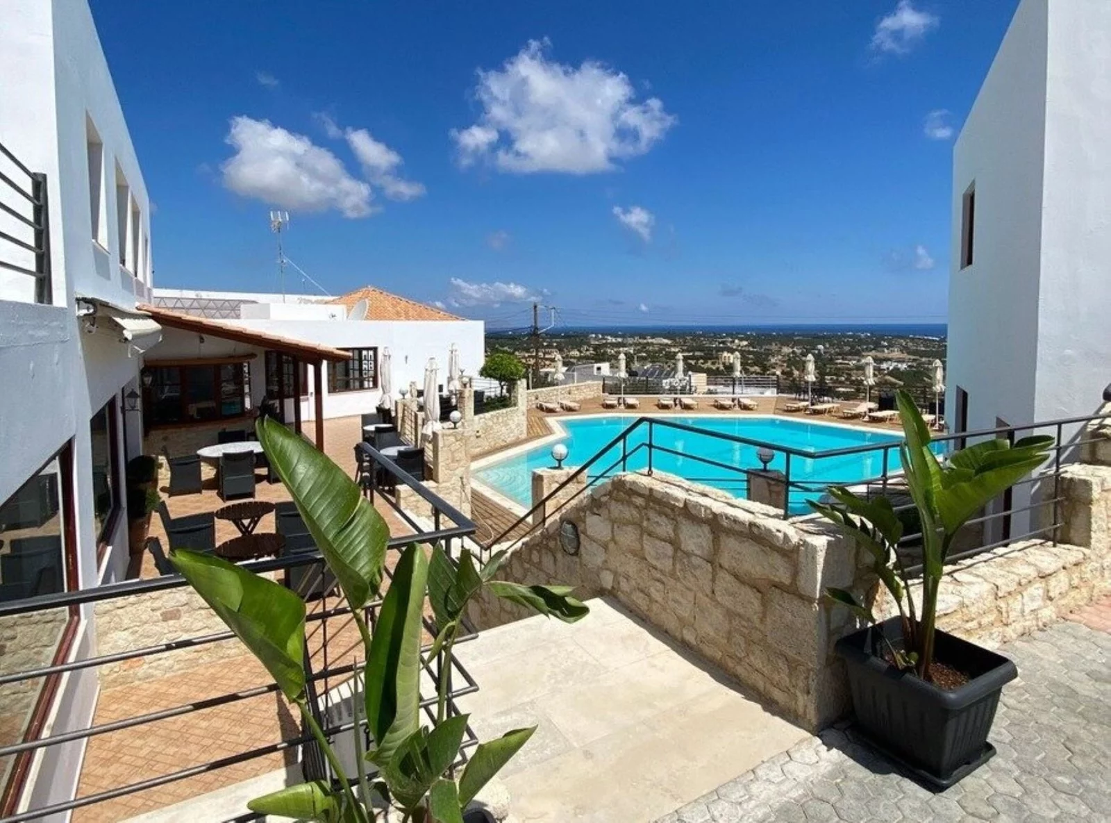 Hotel Amazones Village Suites