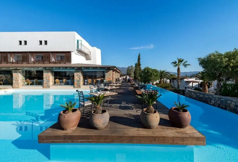 Basen w hotelu Aquila Elounda Village