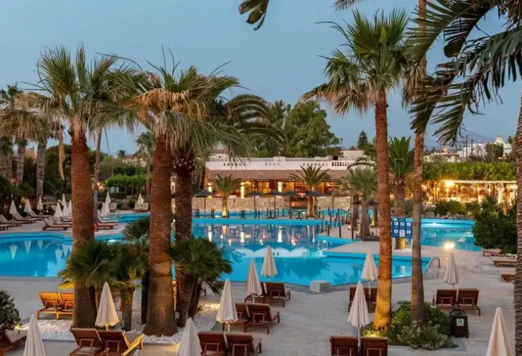 Basen w hotelu Aquila Rithymna Beach