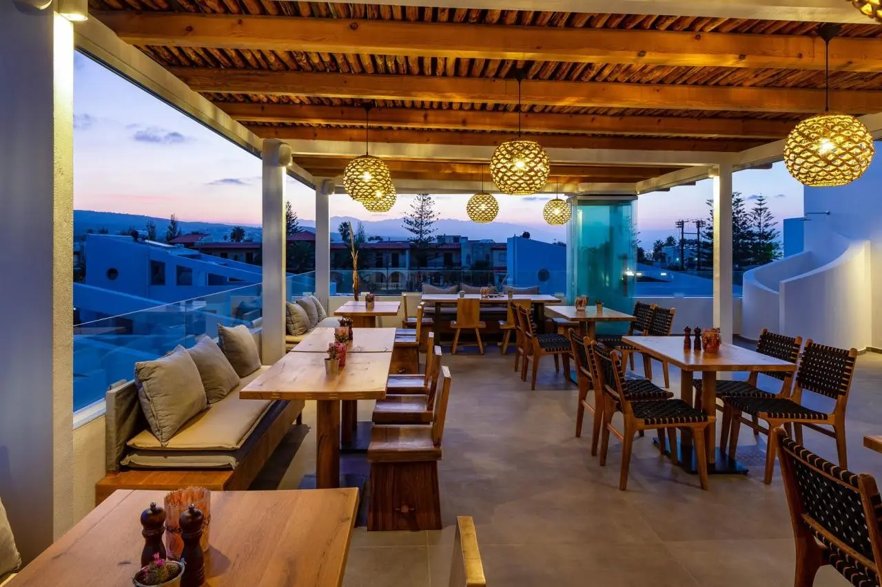 Restauracja i jedzenie w hotelu Atermono Boutique Resort