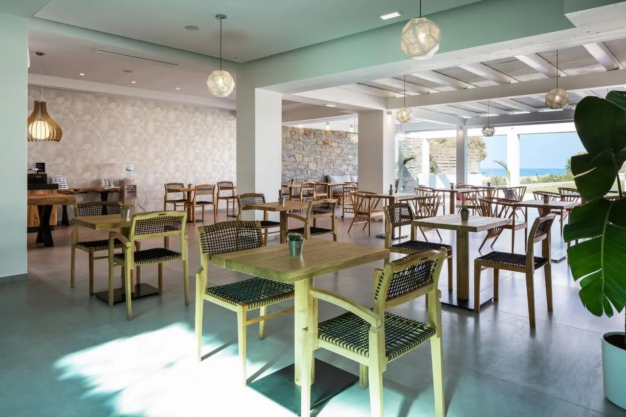Restauracja i jedzenie w hotelu Atermono Boutique Resort