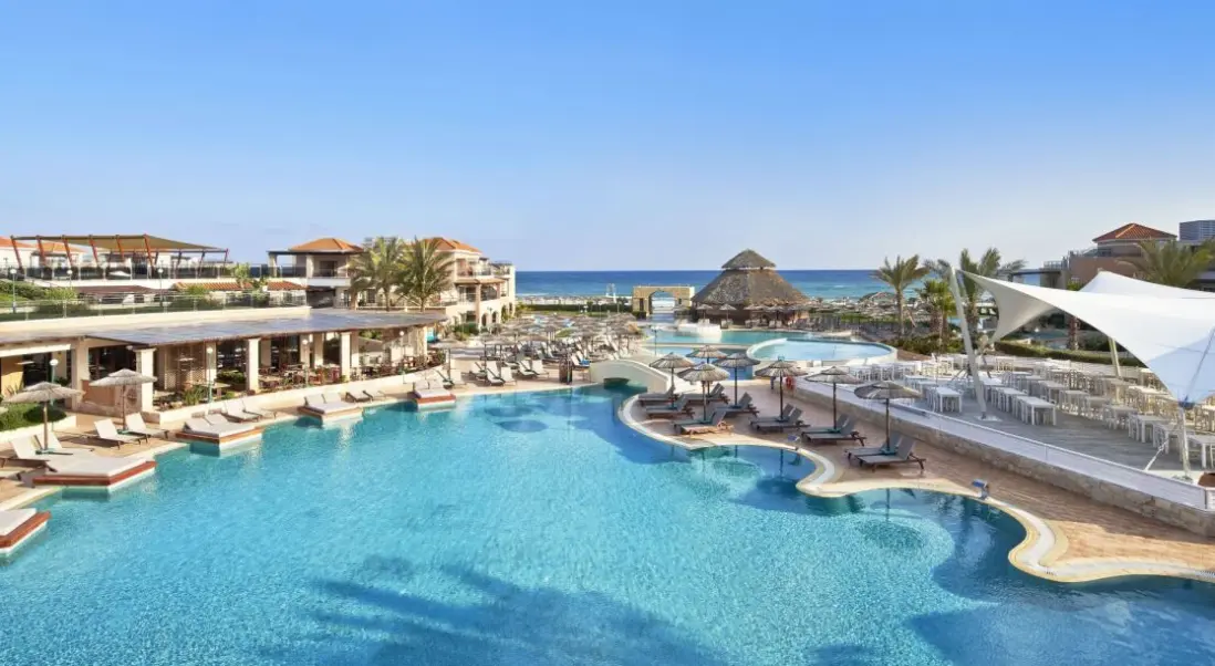 Basen w hotelu Atlantica Caldera Palace