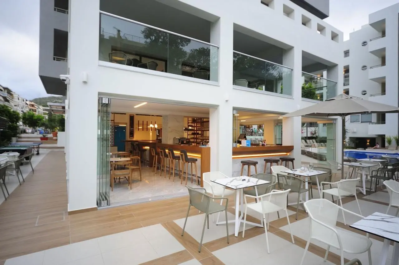 Restauracja i jedzenie w hotelu Atrium Ambiance