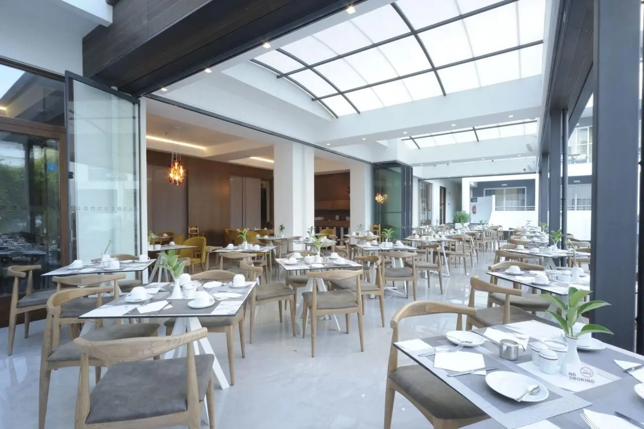 Restauracja i jedzenie w hotelu Atrium Ambiance