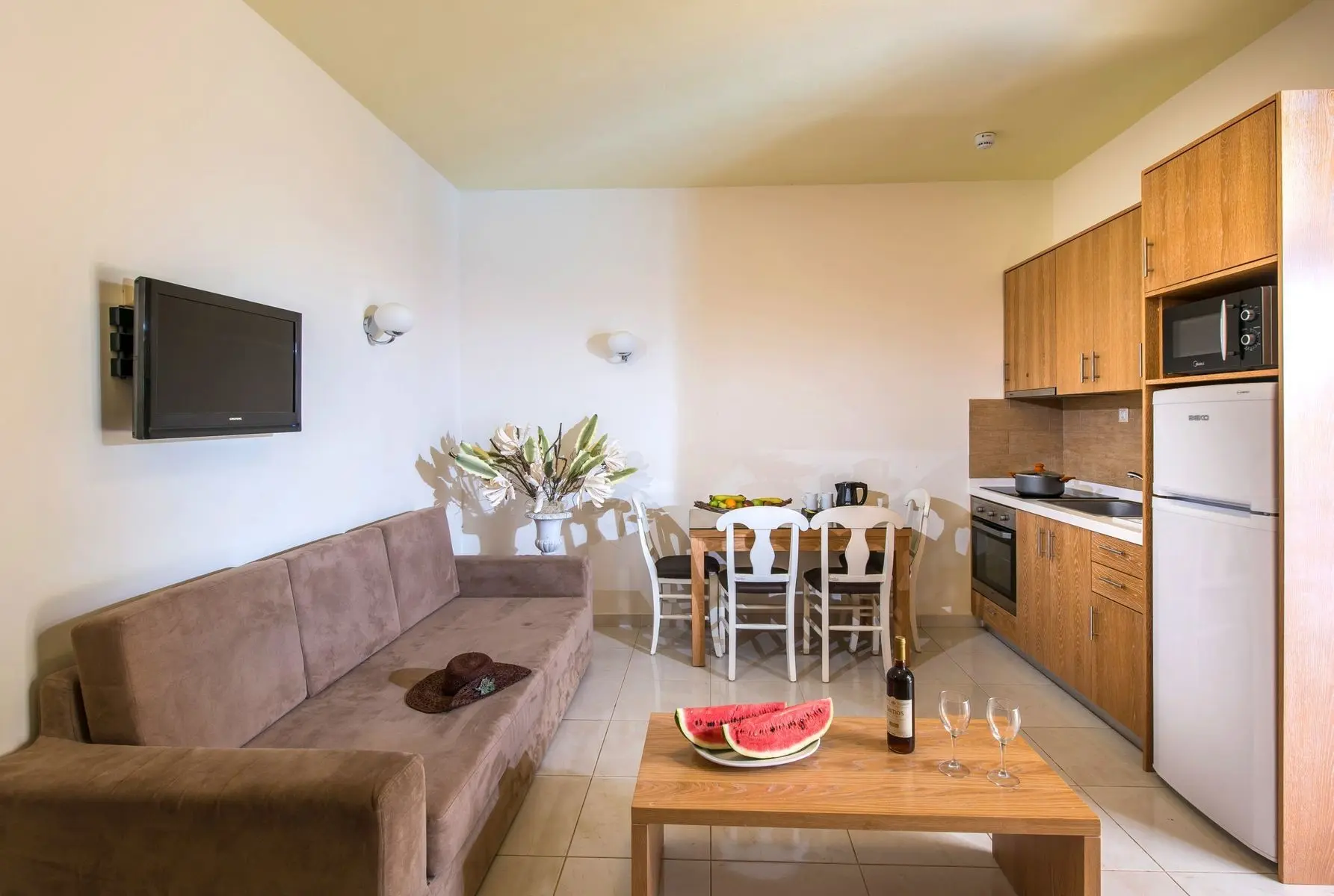 Bella Elena — BELLA ELENA