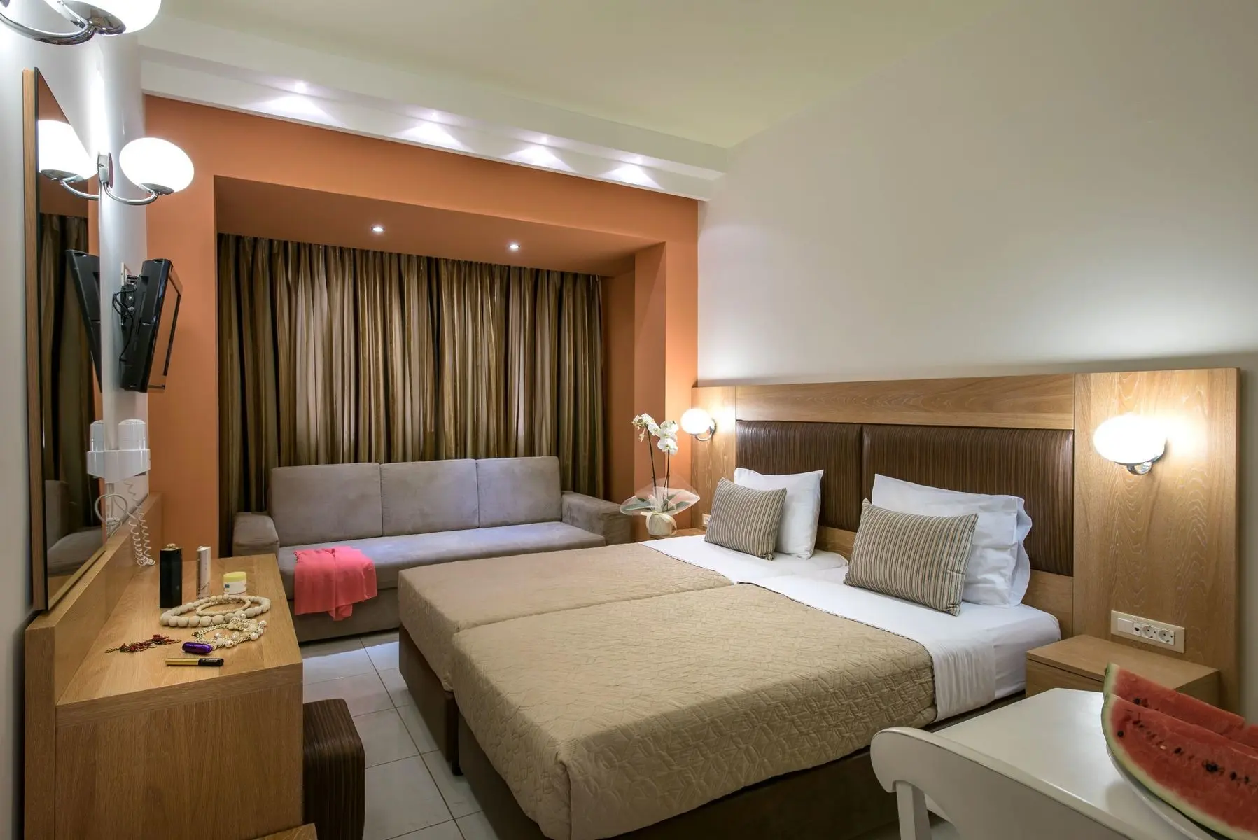 Bella Elena — BELLA ELENA