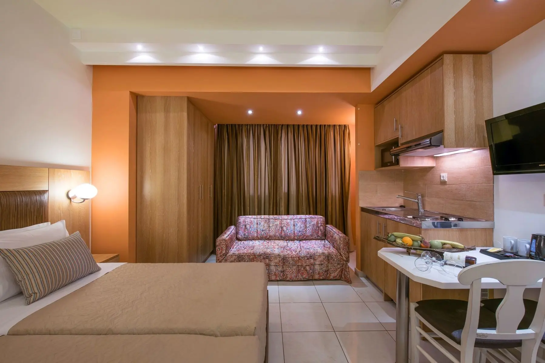 Bella Elena — BELLA ELENA