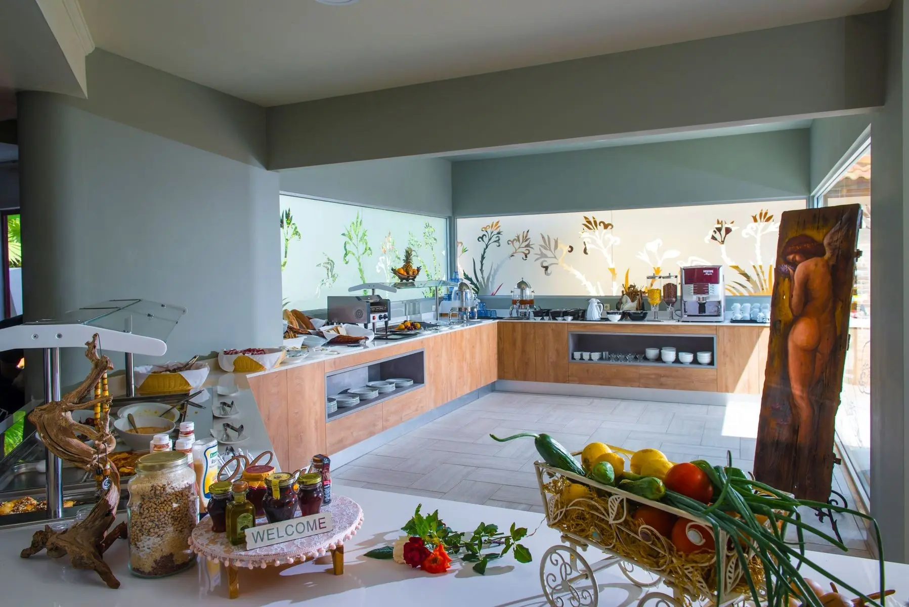 Bella Elena — BELLA ELENA