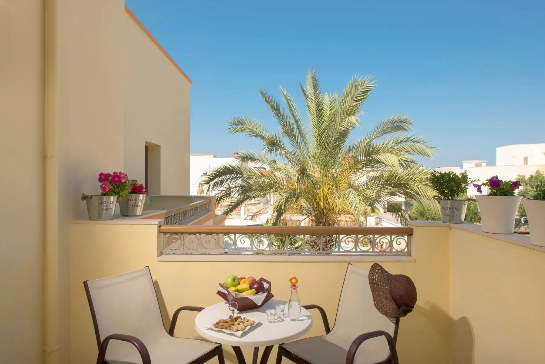 Bella Elena — BELLA ELENA