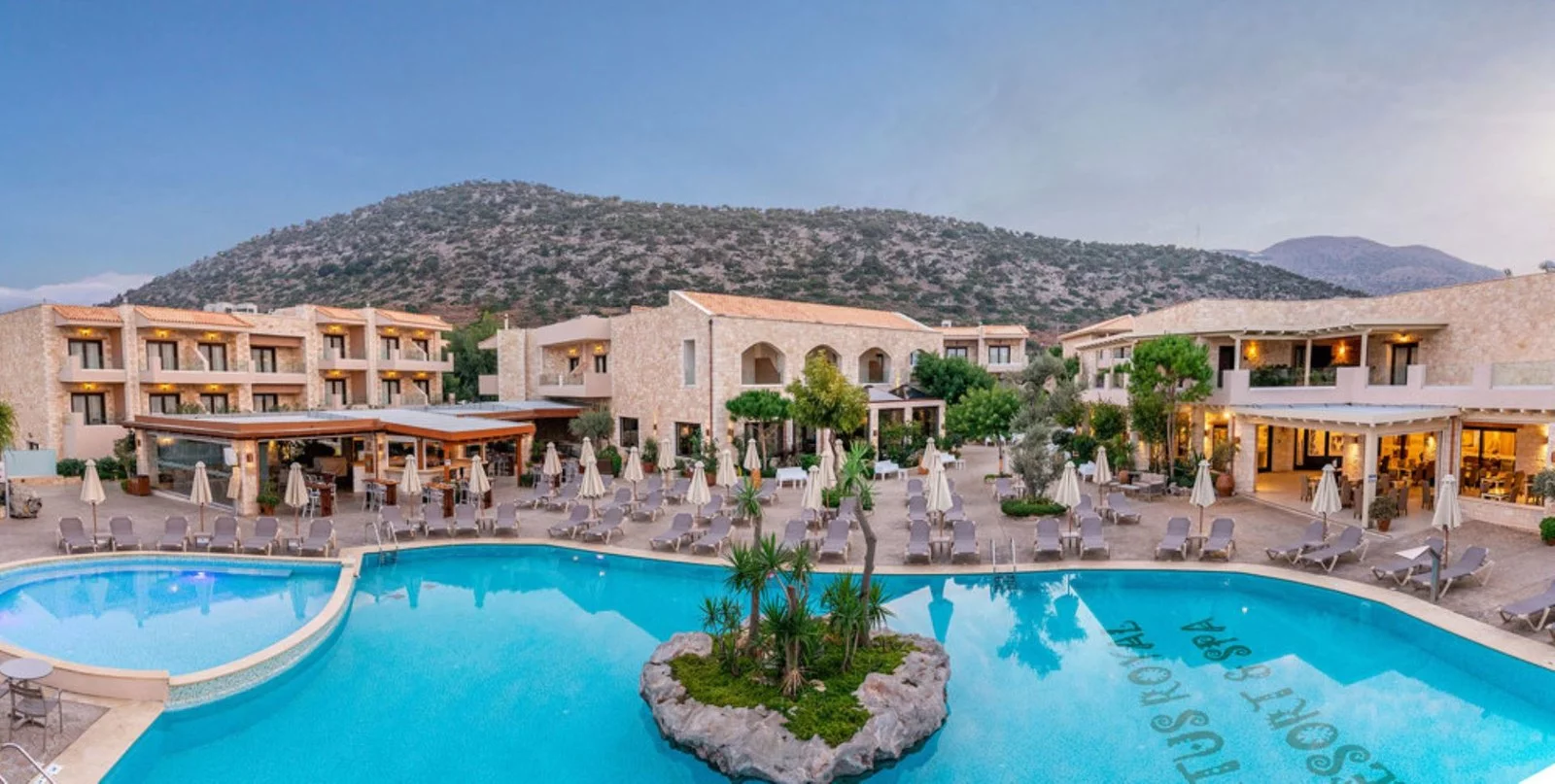 Hotel Cactus Royal