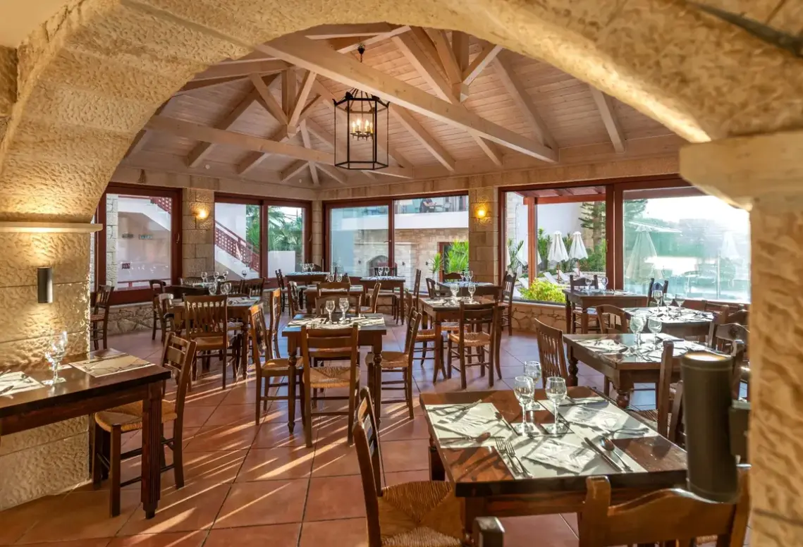 Restauracja i jedzenie w hotelu Cactus Village