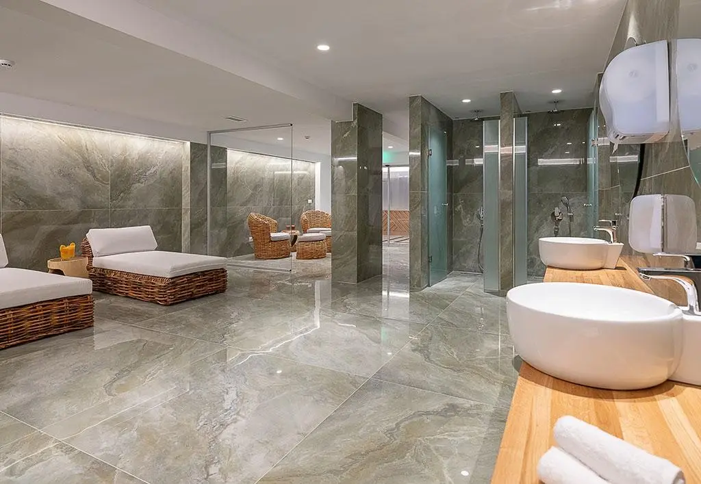 Club Aphrodite Beach — APHRODITE BEACH CLUB