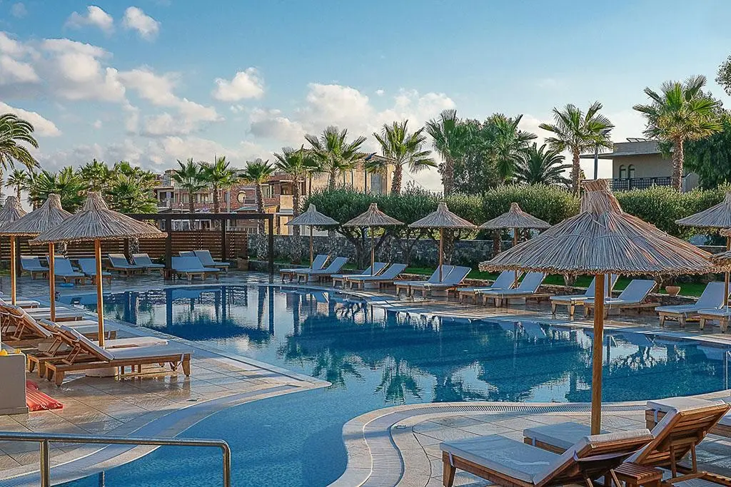 Club Aphrodite Beach — APHRODITE BEACH CLUB