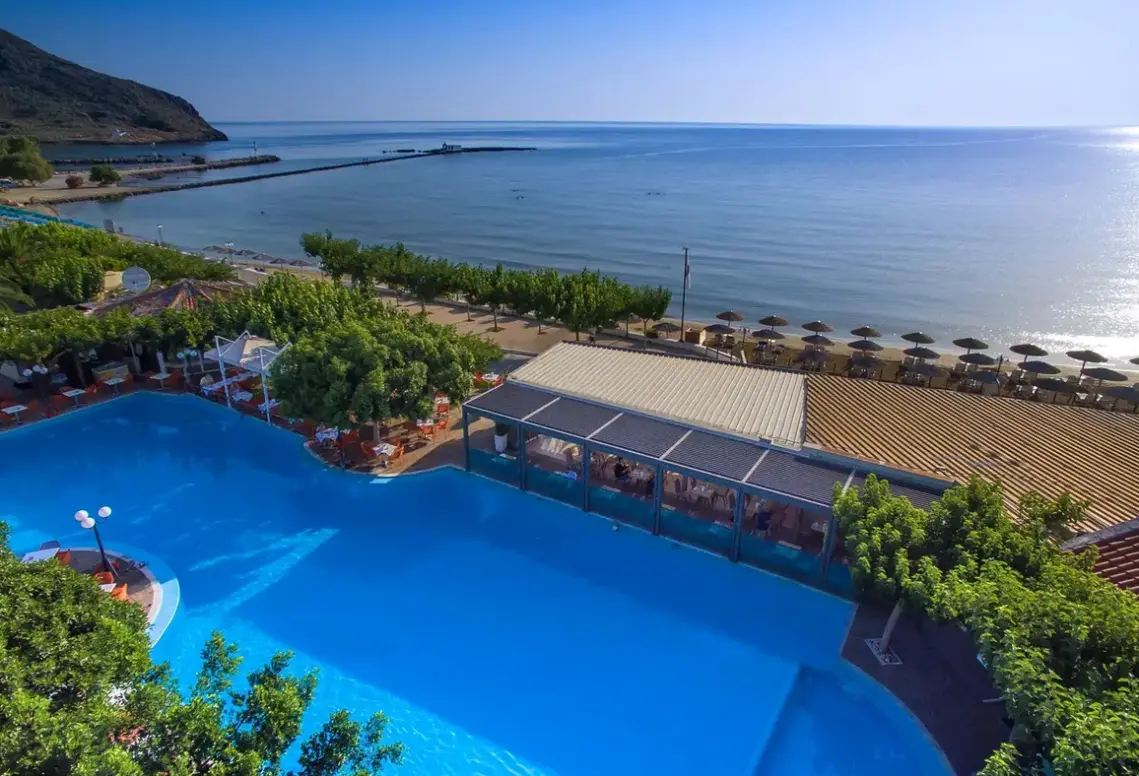 Basen w hotelu Corissia Princess