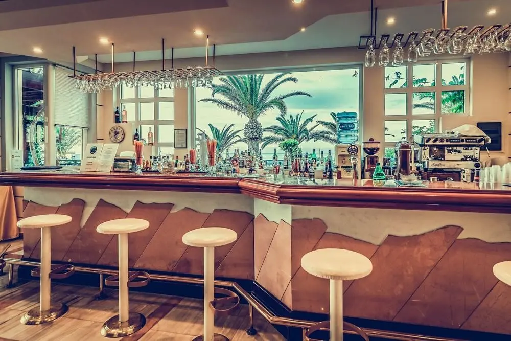 Creta Royal — CRETA ROYAL