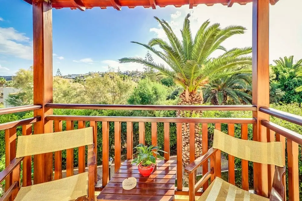 Creta Royal — CRETA ROYAL