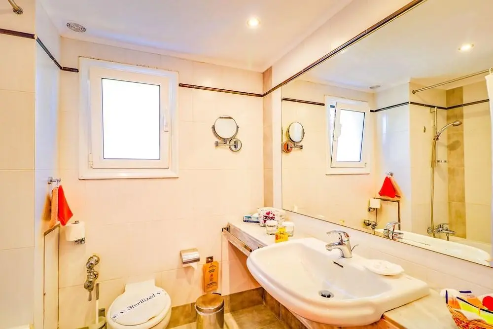 Creta Royal — CRETA ROYAL