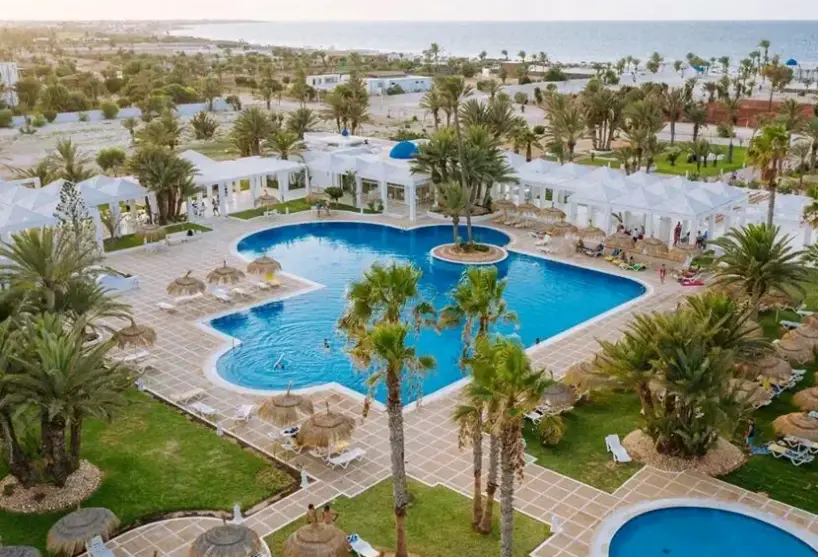 Basen w hotelu Djerba Golf Resort & Spa