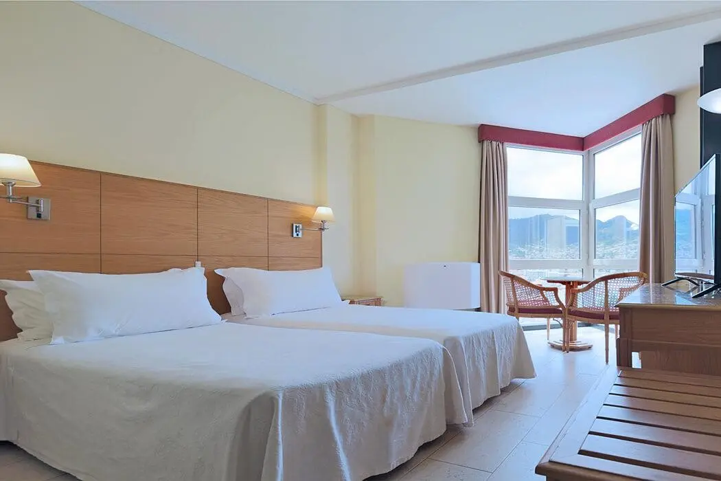 Dom Pedro Madeira — DOM PEDRO MADEIRA