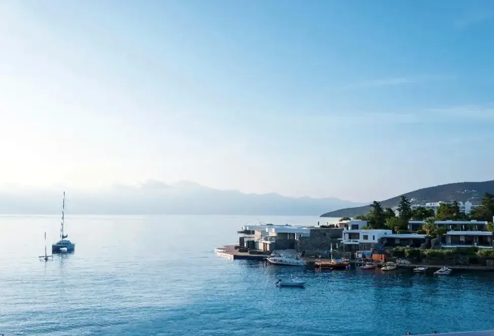 Plaża przy hotelu Elounda Bay Palace
